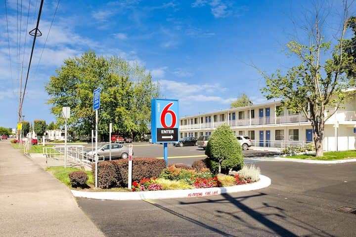 Hotel 24 of 26