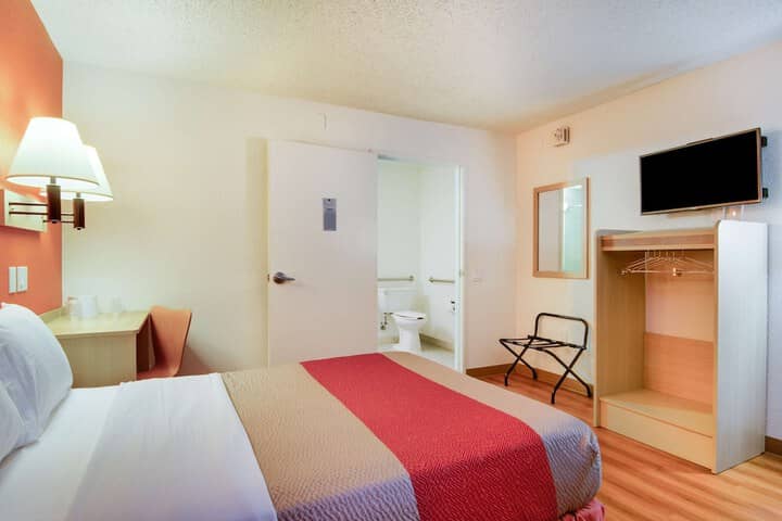 Room 3 of 26