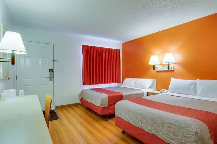 Room 8 of 26